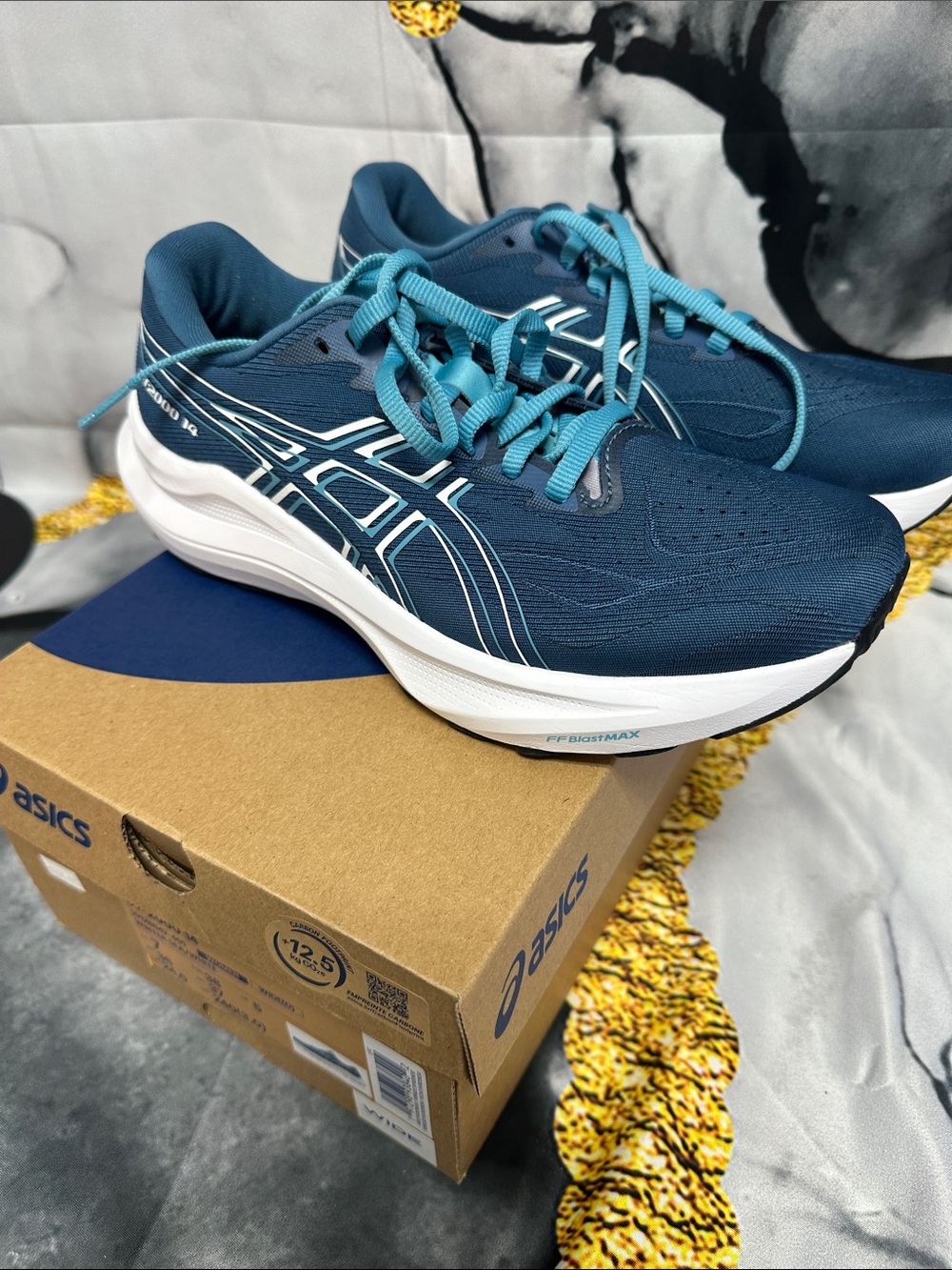 Asics Navy Running Shoes with Teal Accents size 7